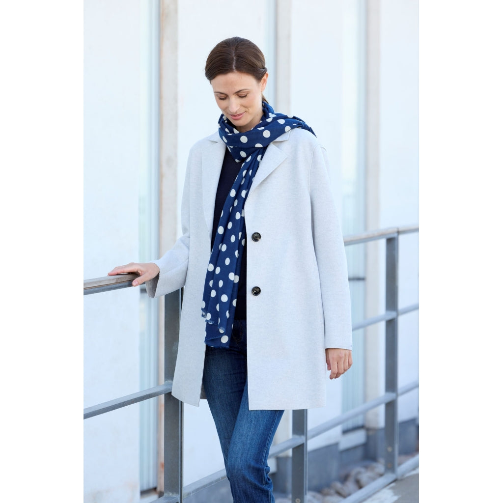 Junge Nina Kv. 95 50-Deep blue dot