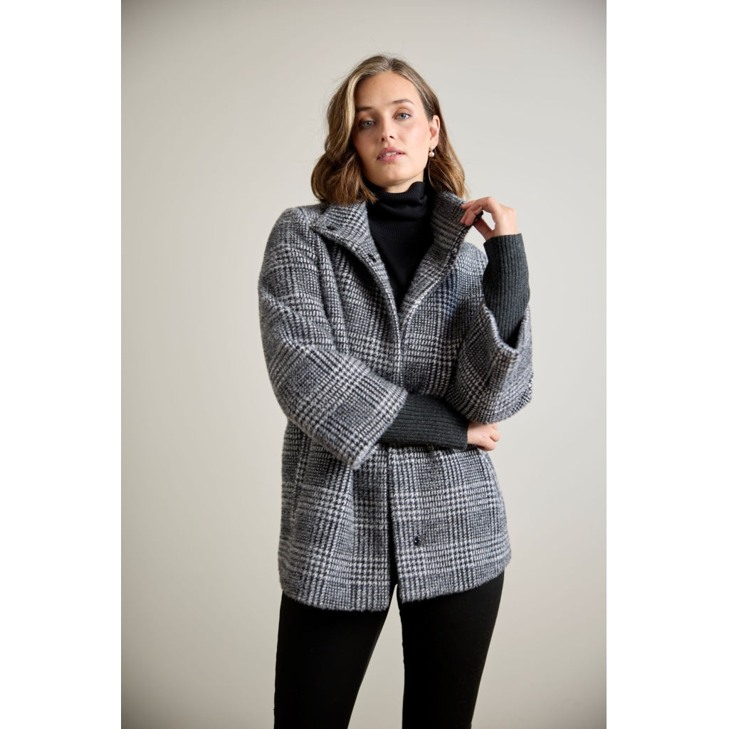 Junge Olga Kv. 12 90-Black