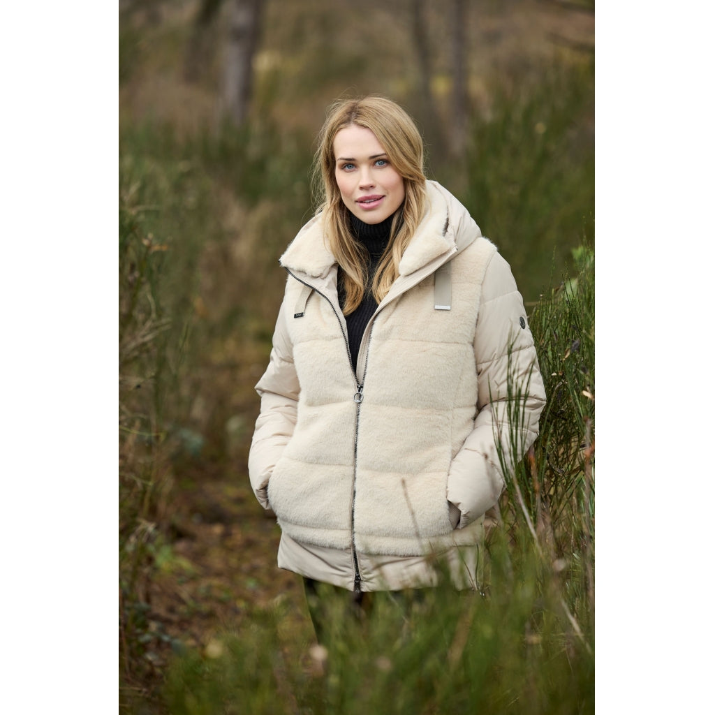 Junge Priscilla Kv. 64 13-Cream