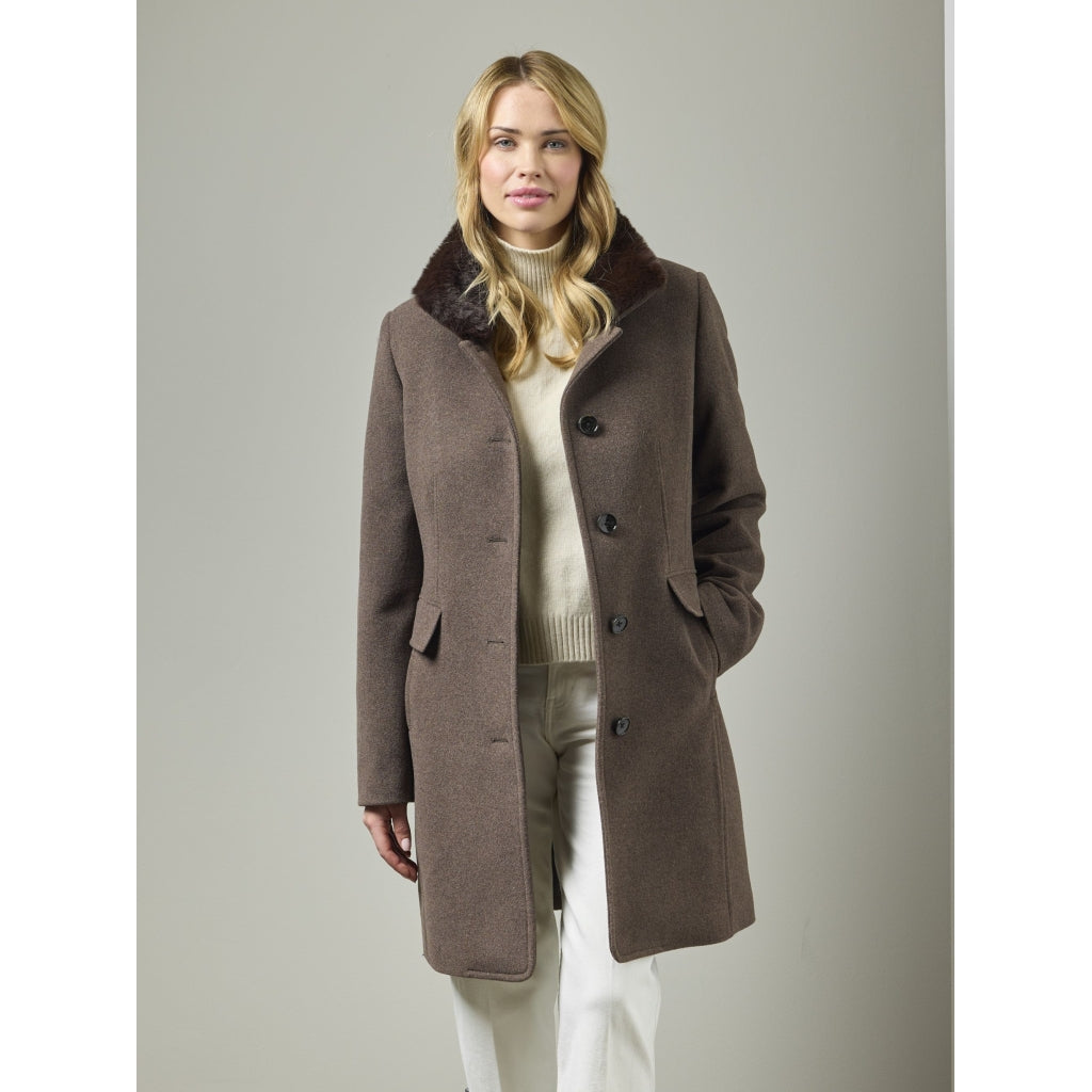 Junge Chanel Kv. 15 65-Deer