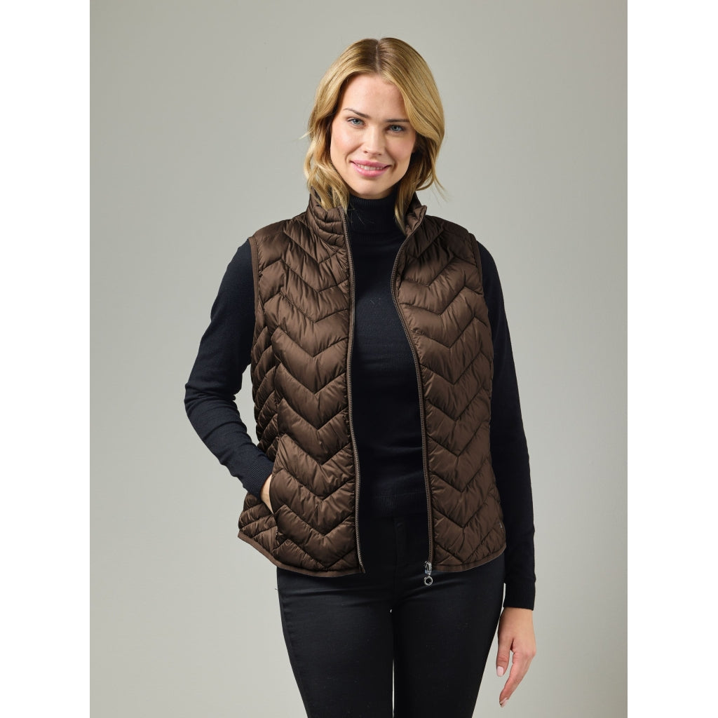 Junge Louise Kv. 62 64-Brown