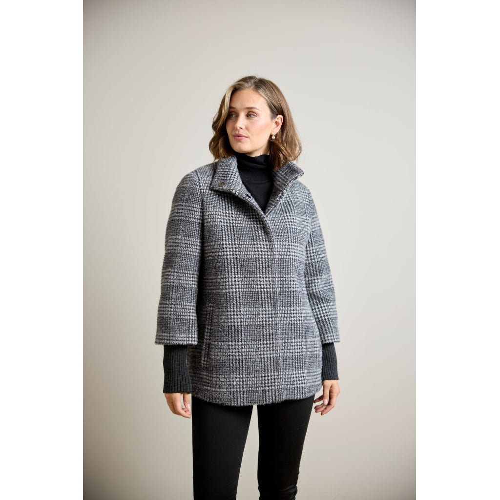 Junge Olga Kv. 12 90-Black