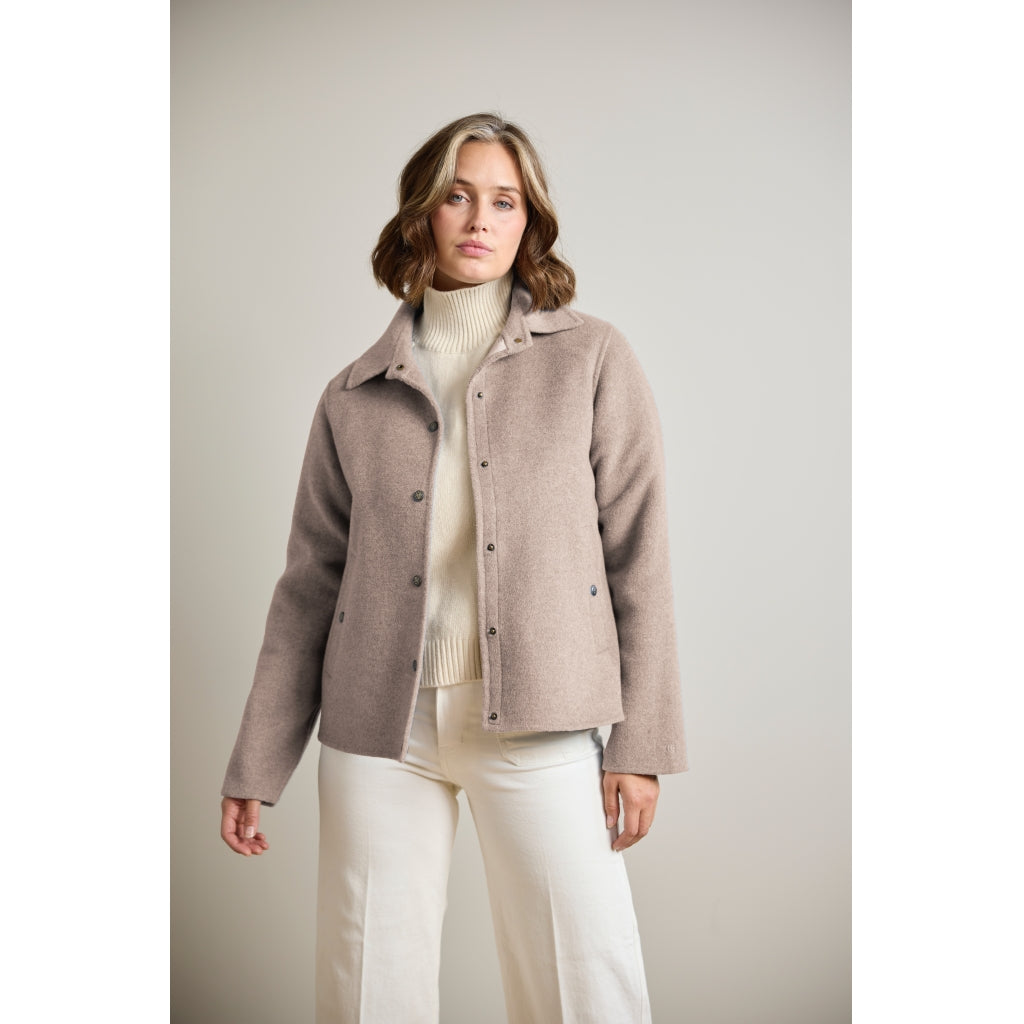 Junge Olivia Kv. 10 63-Taupe
